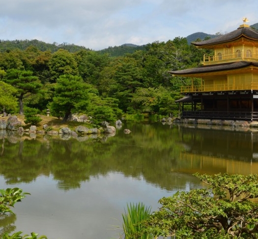 有钱过着没钱的生活生活