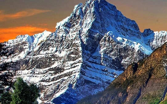 喜燃美妆集合店加盟