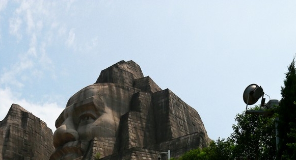 粉象生活靠什么盈利