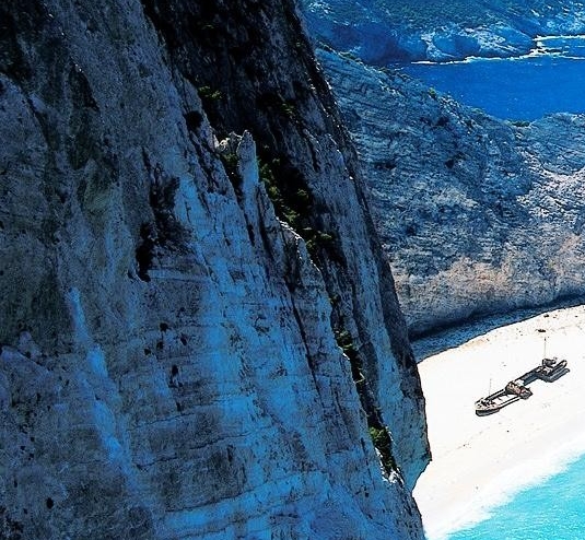 蜜源和粉象生活哪个好