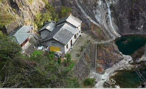 三好省和粉象生活哪个好